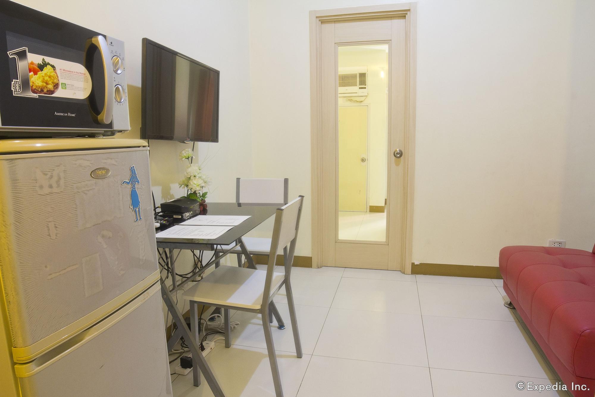 Airport Apartments Manila Paranaque City Экстерьер фото