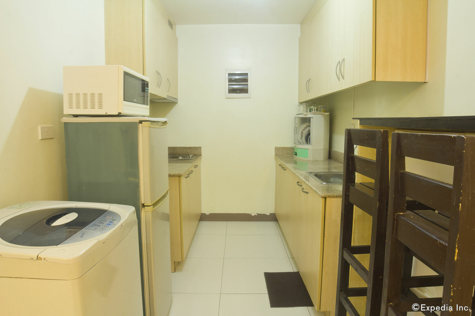 Airport Apartments Manila Paranaque City Экстерьер фото